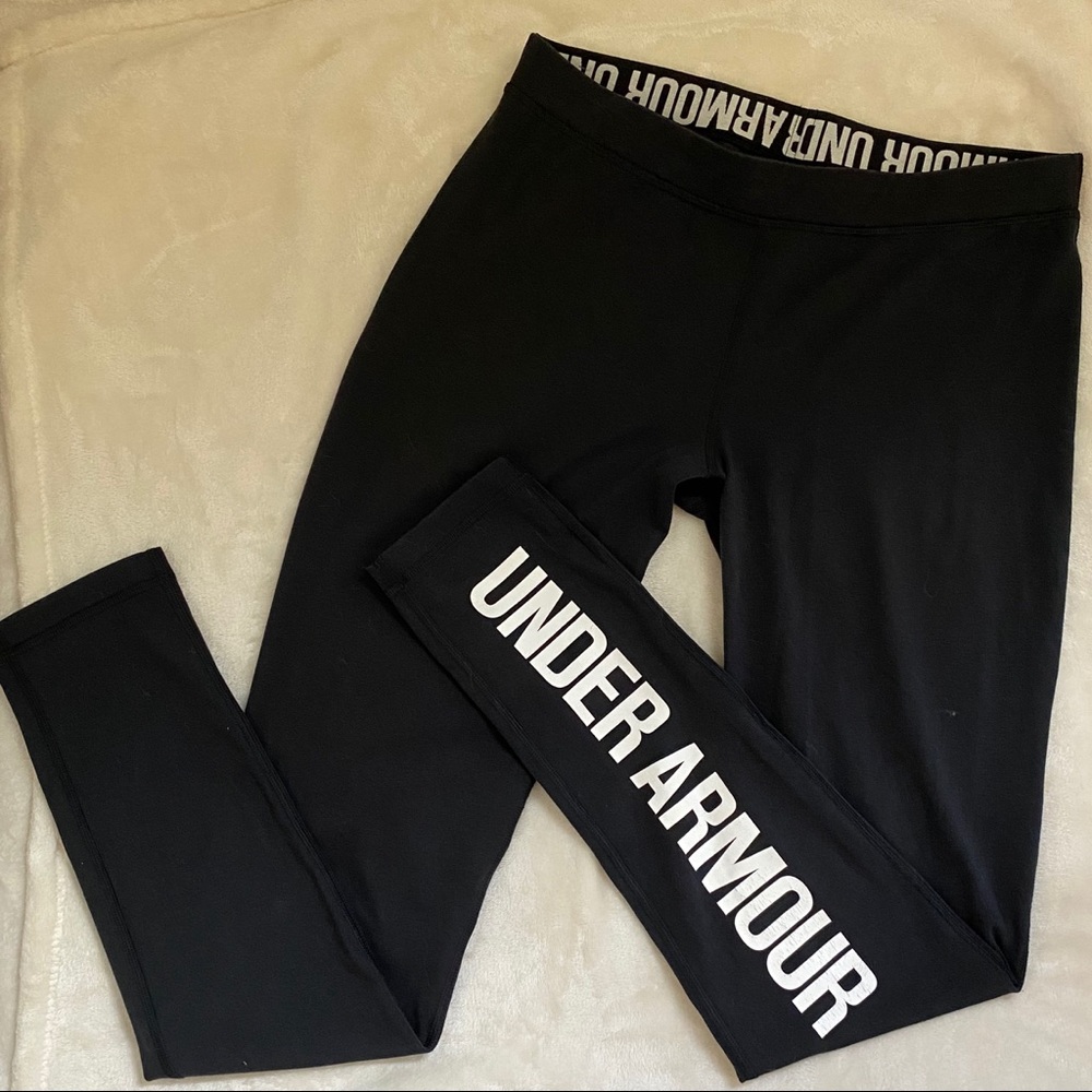 Under Amour black leggings